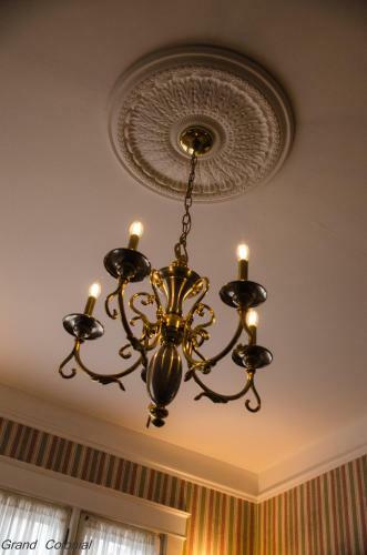 Grand Colonial Bed And Breakfast