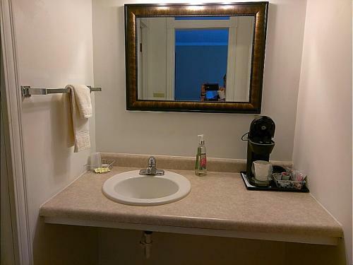 Motel Colonial Inn Extended Stay