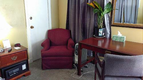 Motel Colonial Inn Extended Stay