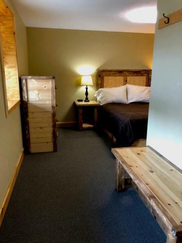 Motel Tahquamenon Suites Lodging