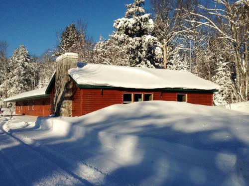 Motel Tahquamenon Suites Lodging