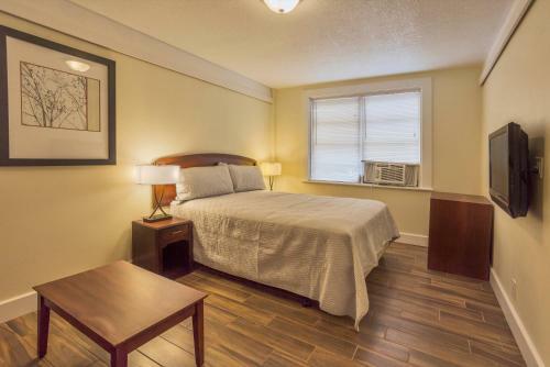 Hotel Palm Grove Inn