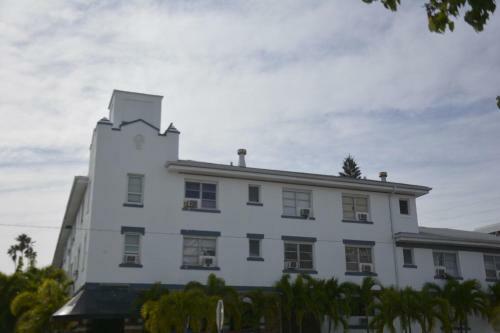 Hotel Palm Grove Inn