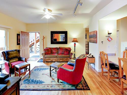 Apartamento 56856 Enterprise Dr Condo Unit I6