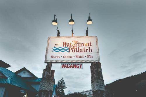 Motel The Waterfront At Potlatch