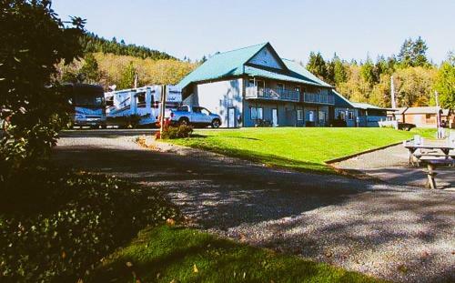 Motel The Waterfront At Potlatch
