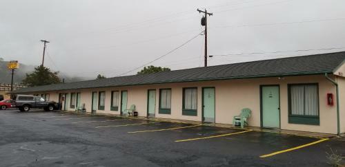 Quick Stop Motel & Market