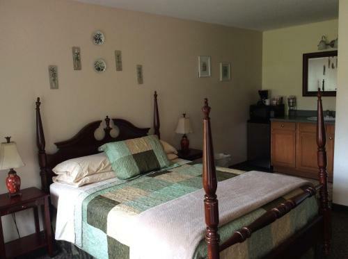 Bird Creek Motel