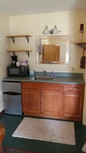 Bird Creek Motel