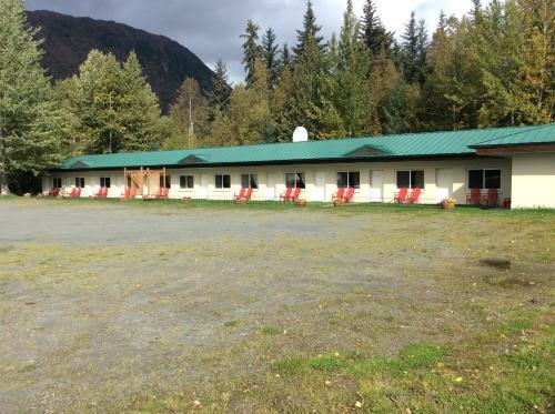 Bird Creek Motel