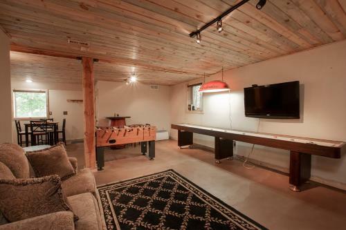 Ponderosa Lodge