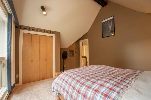 Ponderosa Lodge