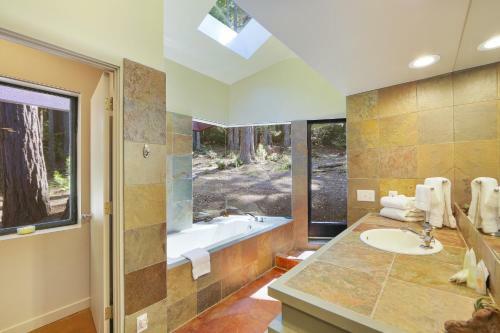 Architect's Redwood Rings Retreat