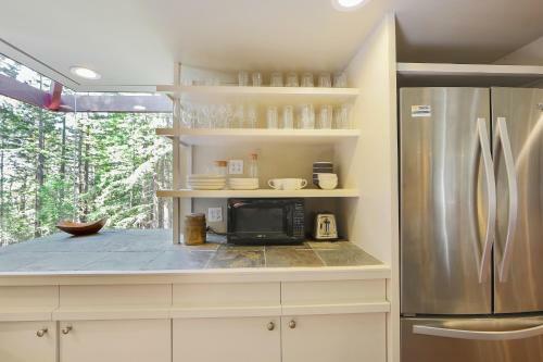 Architect's Redwood Rings Retreat