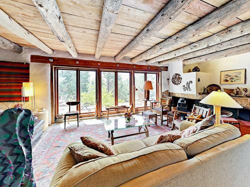 68 Winding Road House