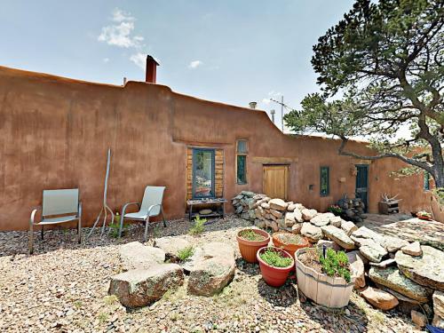 68 Winding Road House