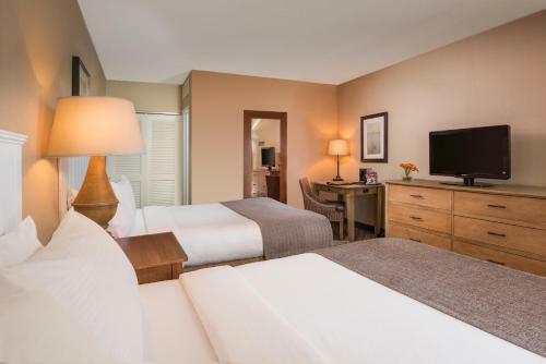 Hotel Westport Inn