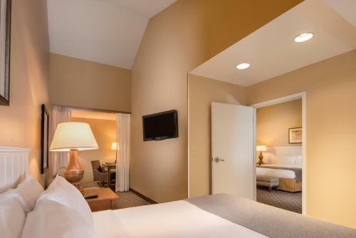 Hotel Westport Inn
