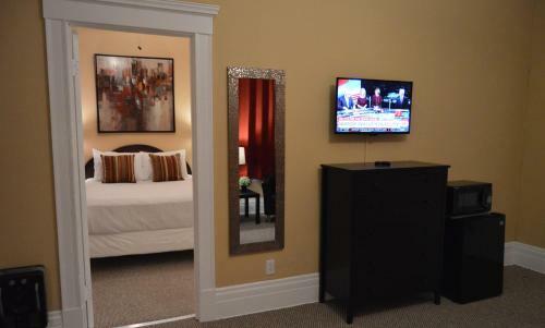 Sf Plaza Hotel