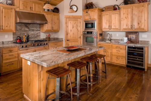 5 Vine Maple - Golf View - 6br/6ba