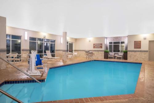 Hotel Americinn By Wyndham Windom