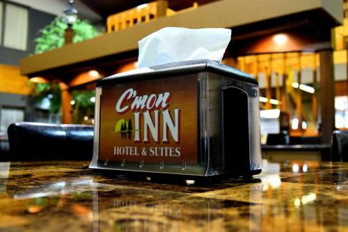 Hotel C'mon Inn