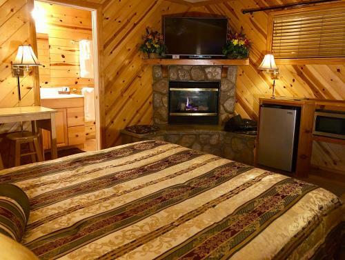 Giant Oaks Lodge