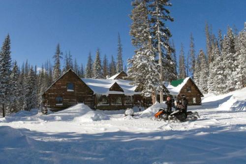Posada Snowy Mountain Lodge