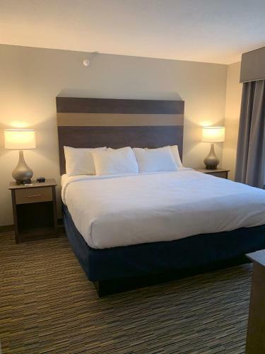 Grandstay Hotel & Suites