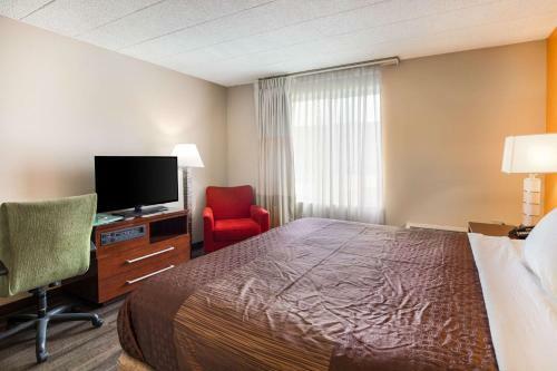Hotel Rodeway Inn & Suites - Poconos