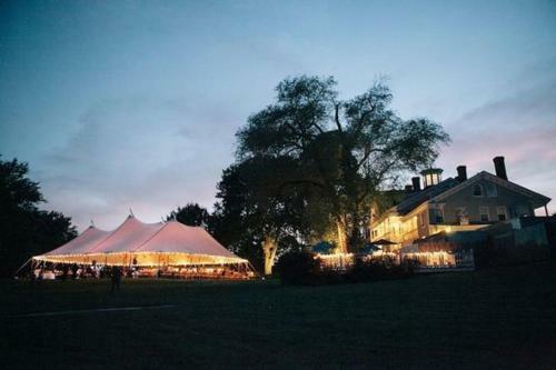 Posada Kent Manor Inn