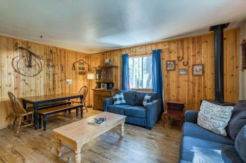 Spruce Grove Pioneer Cabin Condo