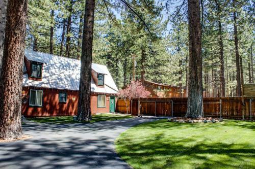 Spruce Grove Pioneer Cabin Condo