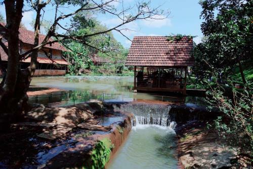 Hotel Dau Nguon Resort