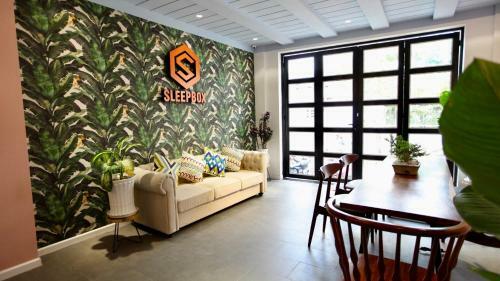 Bed & Breakfast Sleep Box Hostel Ph� Qu?c