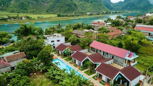 Hotel Son Doong Bungalow