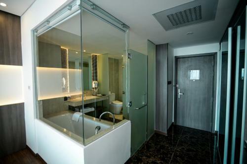 The Mira Central Park Hotel