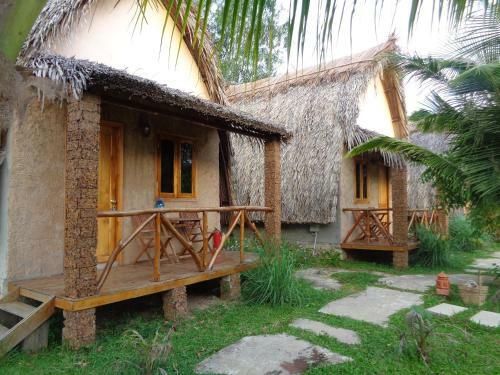 Hostal Ninila Fruit Farm Bungalow
