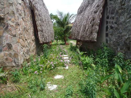 Hostal Ninila Fruit Farm Bungalow