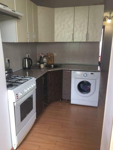 Apartment On Lakoba 60