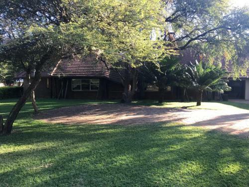 Hotel Molalatau Lodge & Campsites