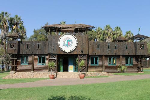 Bush Bungalows At Sun City Resort