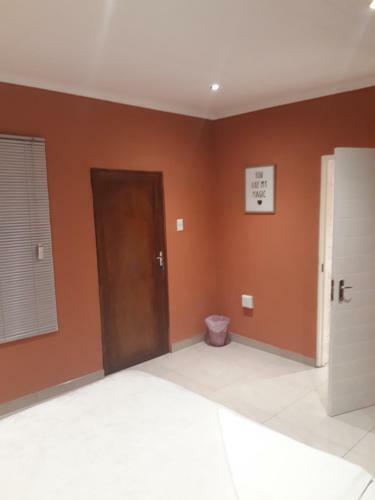 Hostal Guduza Guest House