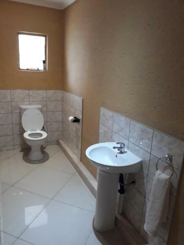 Hostal Guduza Guest House