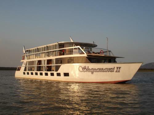 Shayamanzi Houseboats