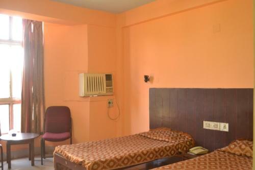 Hotel Adhar
