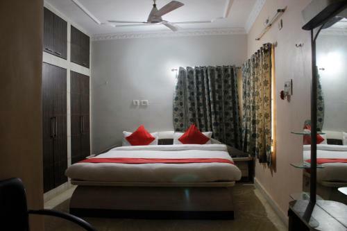 Hostal Ramdhiri Corporate
