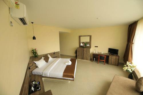Hotel Shilhaandara