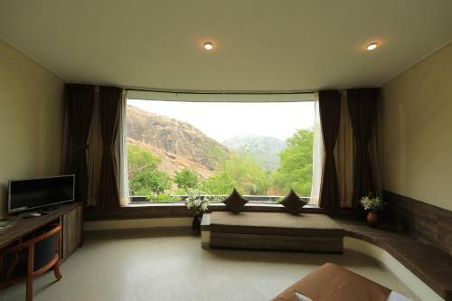 Hotel Shilhaandara