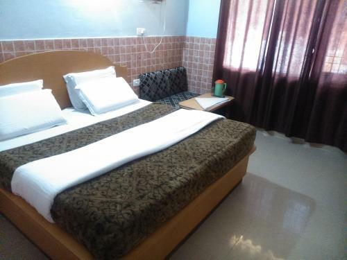 Hotel Today, Katra